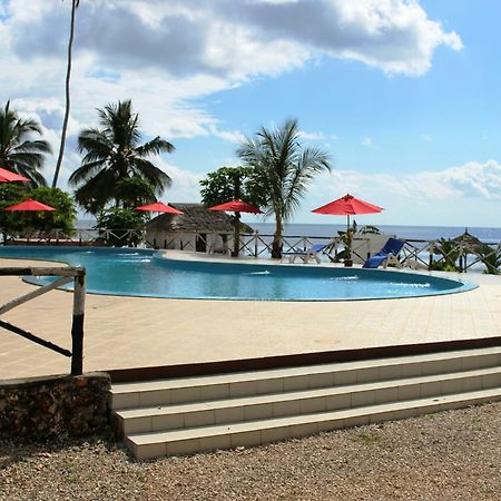 Coconut Tree Village Beach Resort Uroa Buitenkant foto