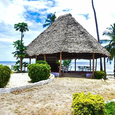 Coconut Tree Village Beach Resort Uroa Buitenkant foto