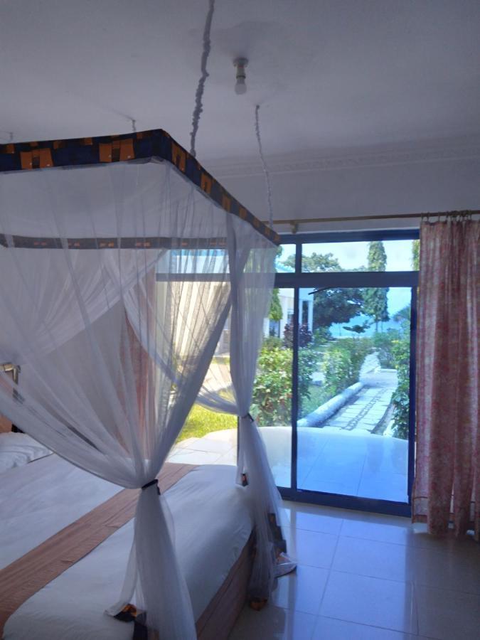 Coconut Tree Village Beach Resort Uroa Buitenkant foto