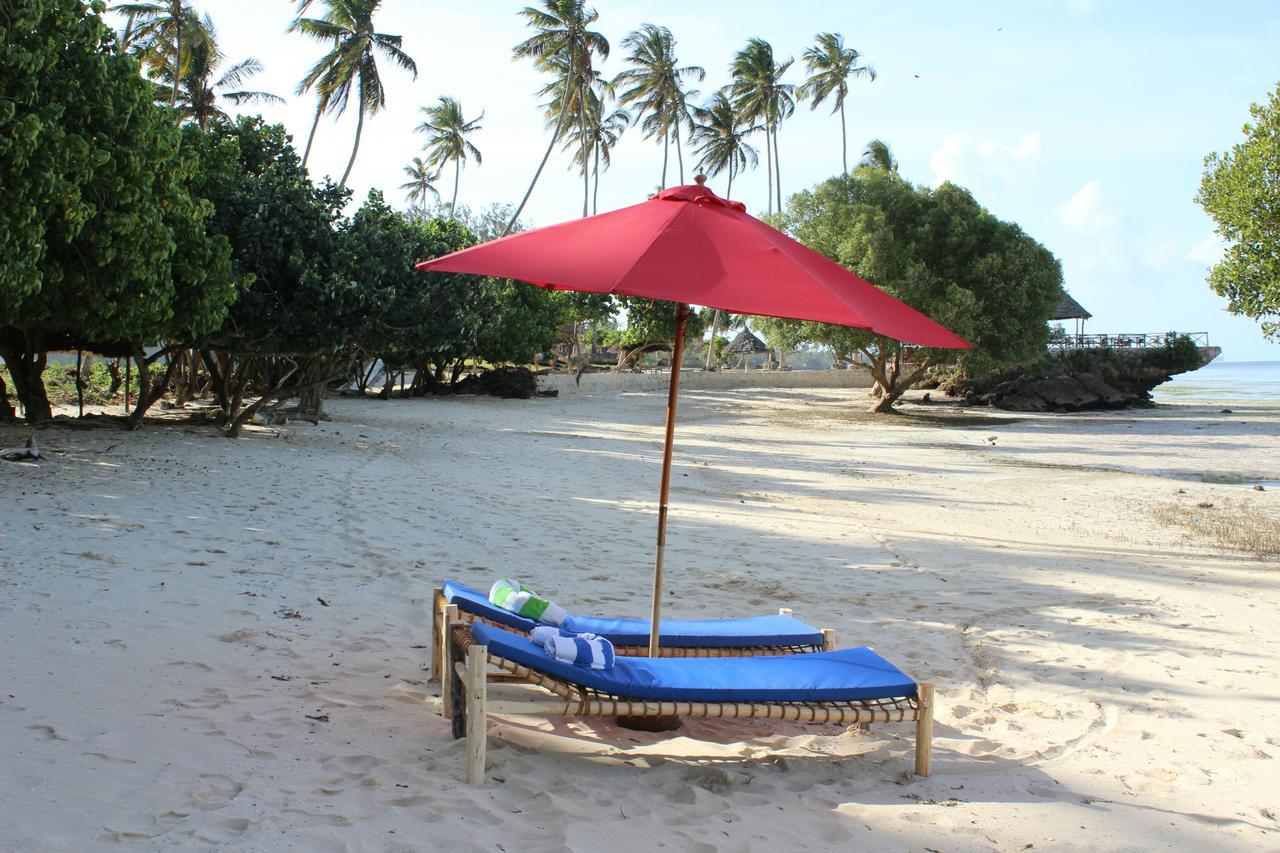 Coconut Tree Village Beach Resort Uroa Buitenkant foto