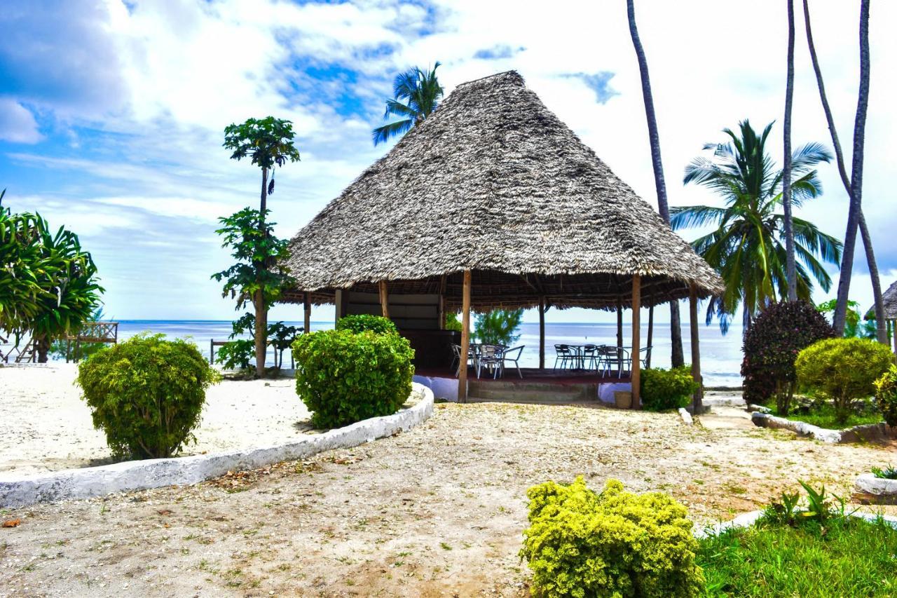 Coconut Tree Village Beach Resort Uroa Buitenkant foto