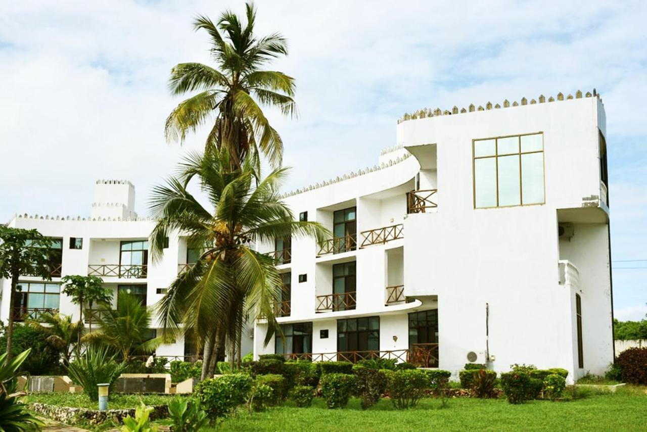 Coconut Tree Village Beach Resort Uroa Buitenkant foto
